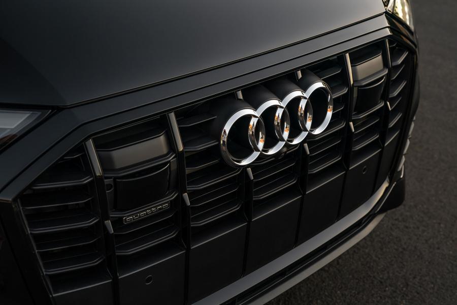 Детали экстерьера Audi Q7 55 TFSI Quattro (4M) 2019 года  (NA) (фото 20 из 37)